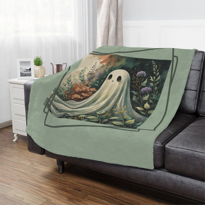 Whimsical Ghost Minky Blanket - Cozy Throw for Fall, Halloween, or Home Décor, Soft Plush Blanket, Ideal Gift for Kids and Adults