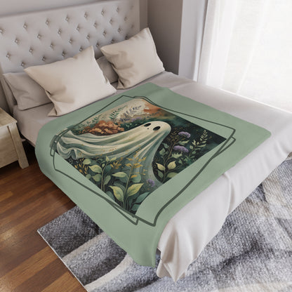 Whimsical Ghost Minky Blanket - Cozy Throw for Fall, Halloween, or Home Décor, Soft Plush Blanket, Ideal Gift for Kids and Adults