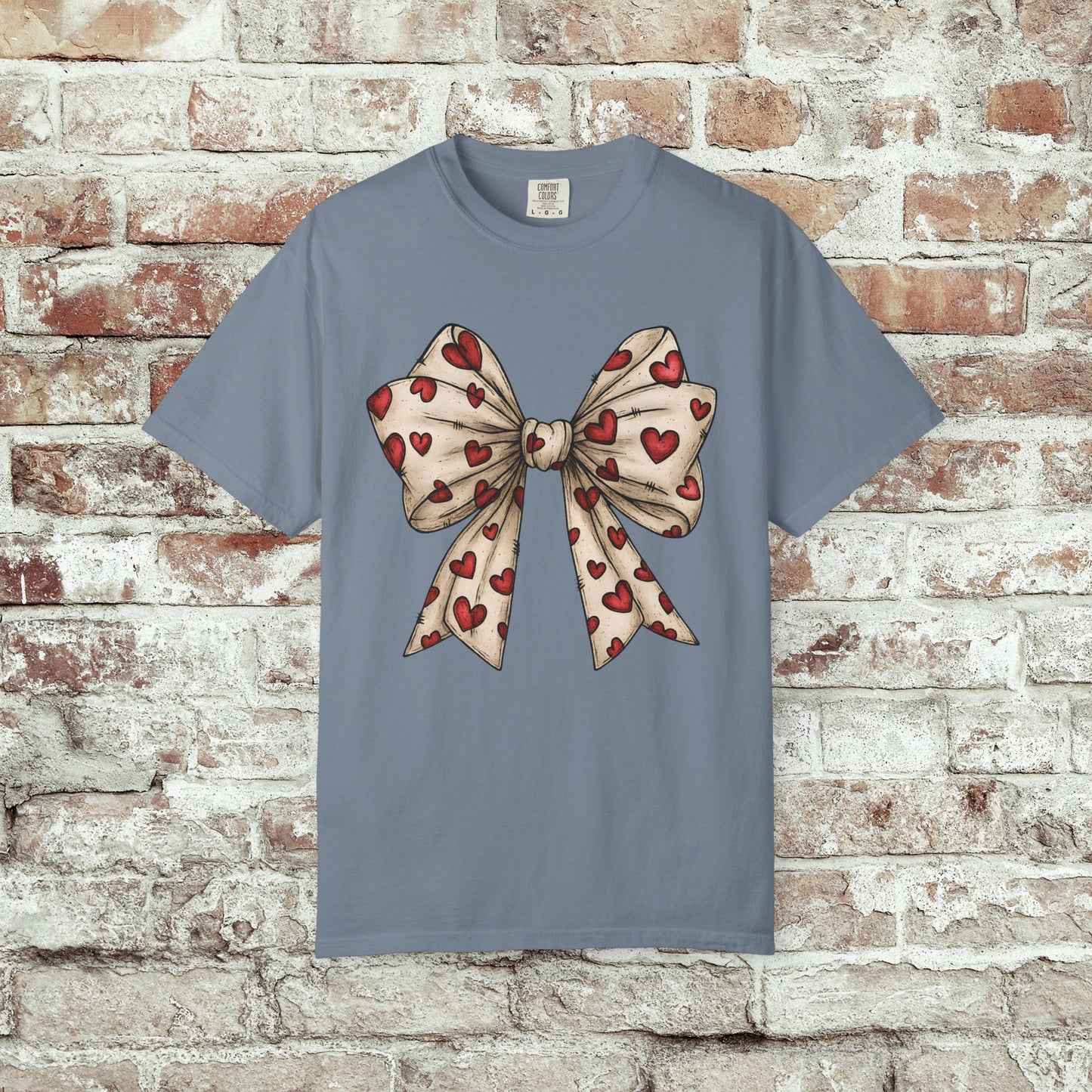 Personalizable Heart Bow T-Shirt — Cute Hand-Drawn Ribbon Design for Valentine's Day & Gifts