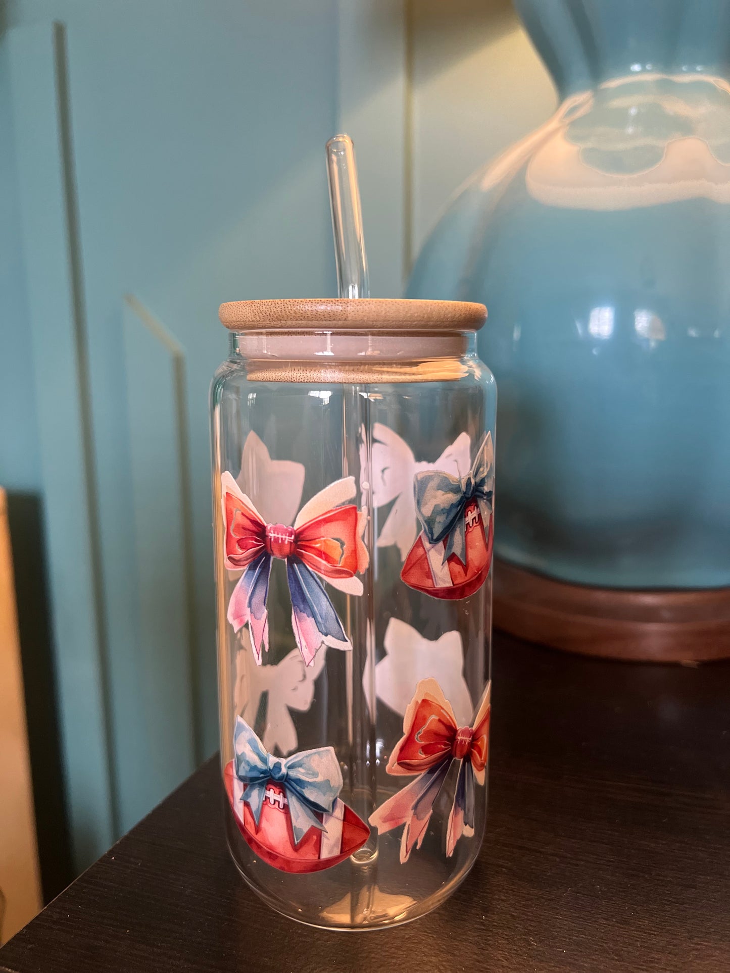 Coquette Football Glass Can (18.7 oz)