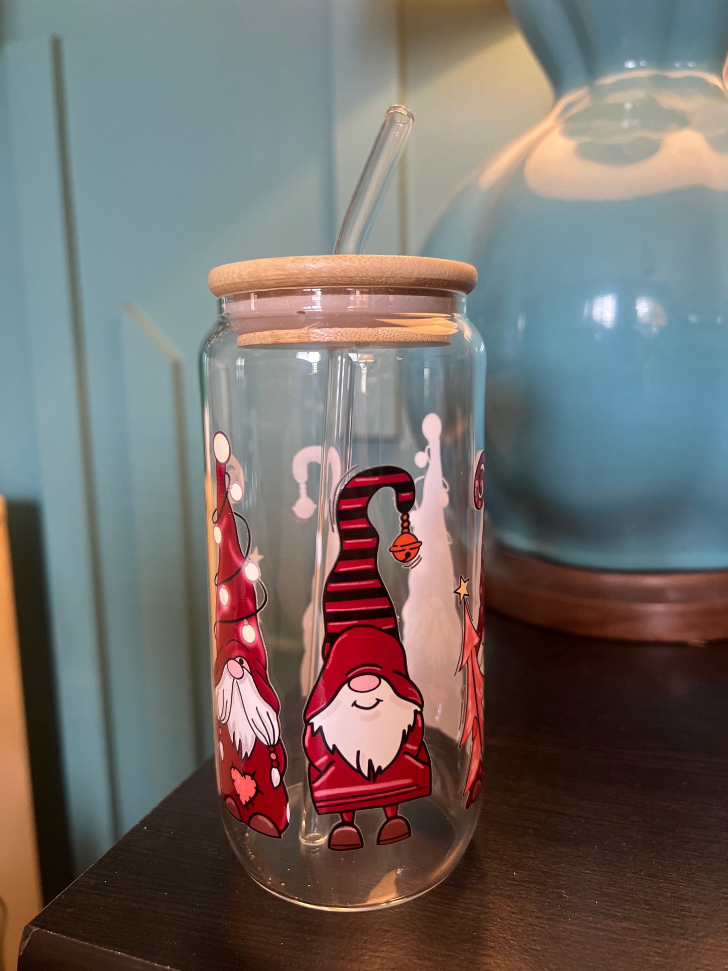 Holiday Gnomes Glass Can (18.7 oz)